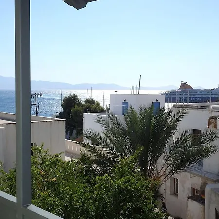 Nikos Verikokos Hotel 2*